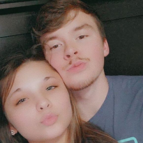 Meet your Posher, Chloe - Picture 1 of 1